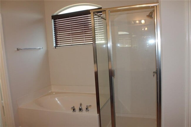 Building Photo - 2513 Rusk Ct