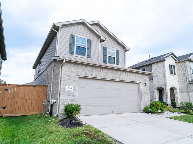 Building Photo - 8214 Star Ter Dr