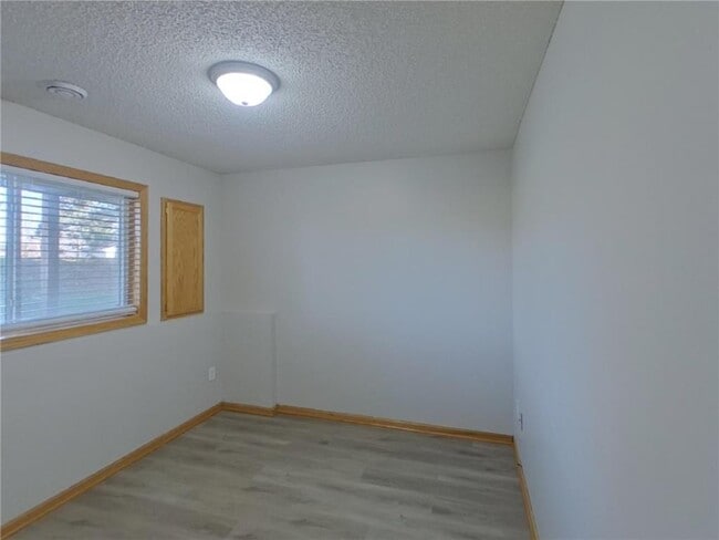 Building Photo - 16037 Flagstaff Ave W