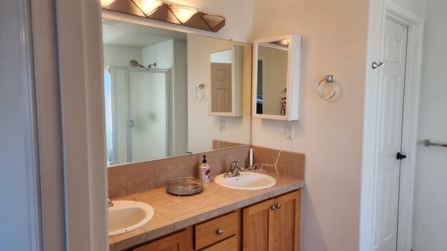 Building Photo - 15423 SW 144th Terrace