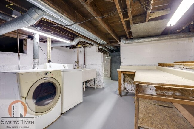 Building Photo - 1203 Arbor Ave