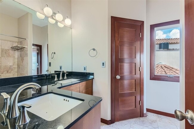 Building Photo - 14614 Mansfield Dam Ct