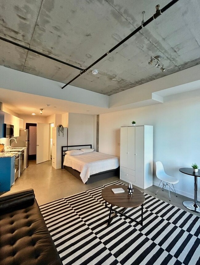 Interior Photo - Harvey Hillcrest