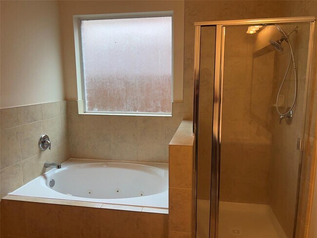 Building Photo - 3930 Medici Ct