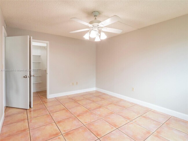 Building Photo - 10300 Coral Wy