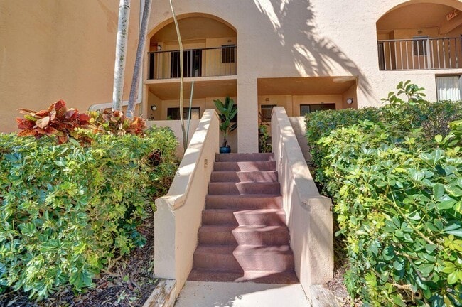 Building Photo - 755 Dotterel Rd