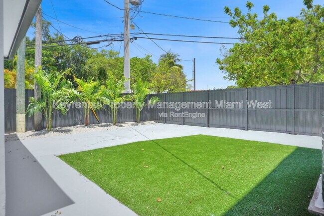 Primary Photo - 210 Beacom Blvd