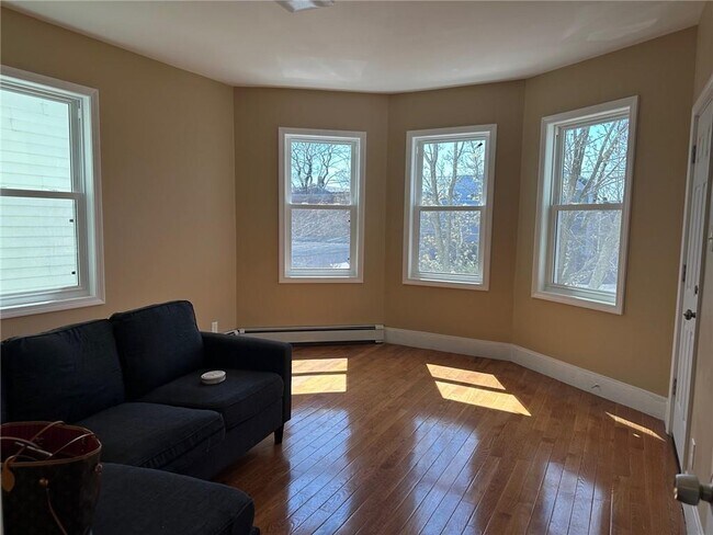 Primary Photo - 38 East St