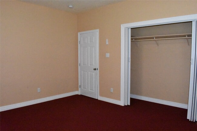 Building Photo - 8535 Parkette Dr