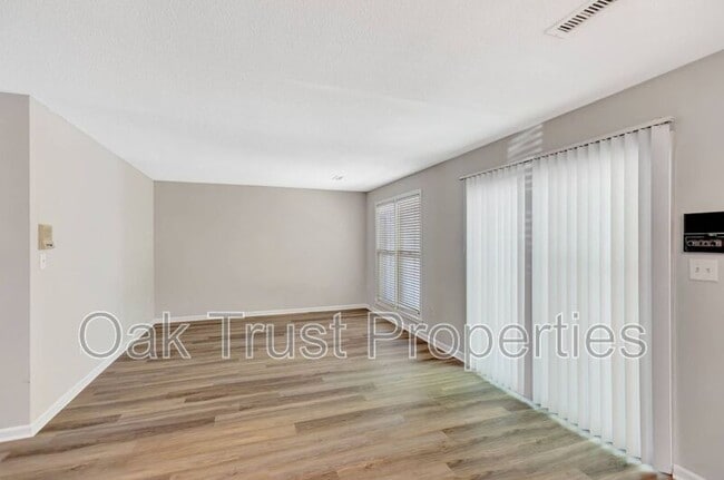 Building Photo - 4428 N Shirley Dr