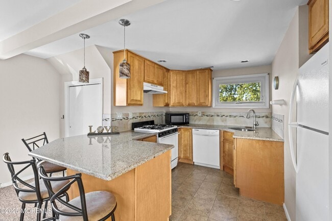 Building Photo - 633 N Manetta Dr
