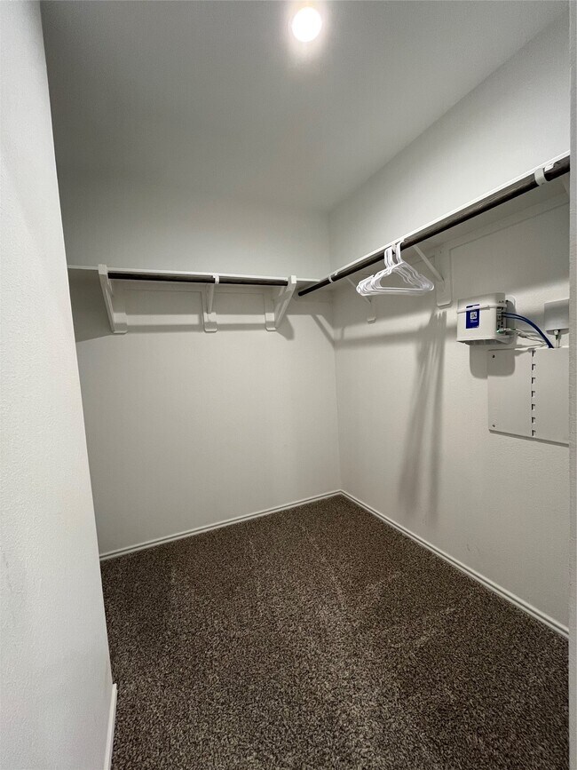 Building Photo - 5446 Wyndham Rdg Ln