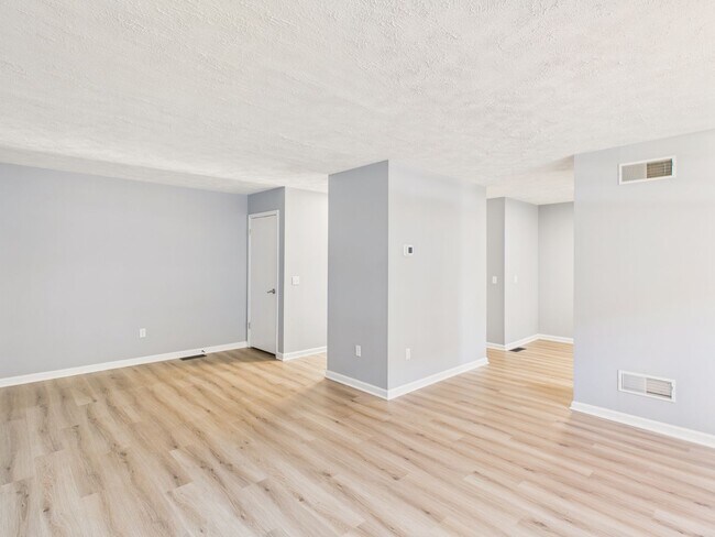 Building Photo - Beautiful Spacious Single Family in Blue Meadow Farms