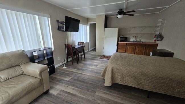 Building Photo - 1/1 Studio apartment for rent