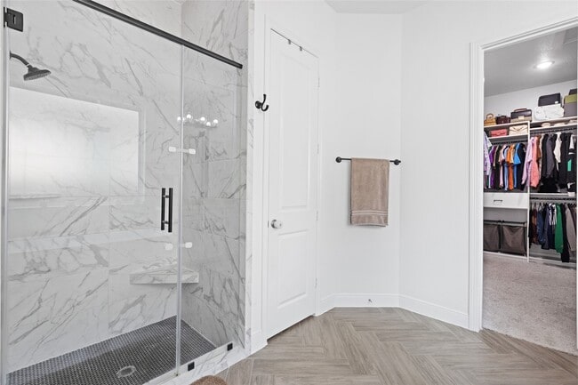 Building Photo - 5006 Bent Tree Dr