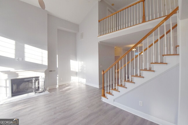 Building Photo - 204 Lenox Dr