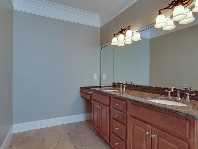 Building Photo - Coming soon! One level living in Franklin-Willow Springs