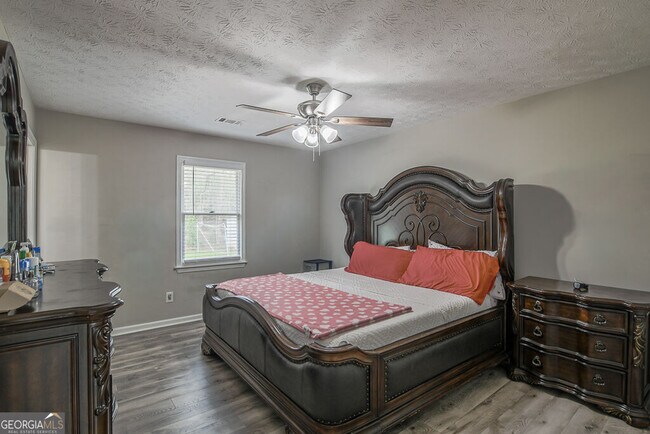 Building Photo - 356 Meadow Trace Dr
