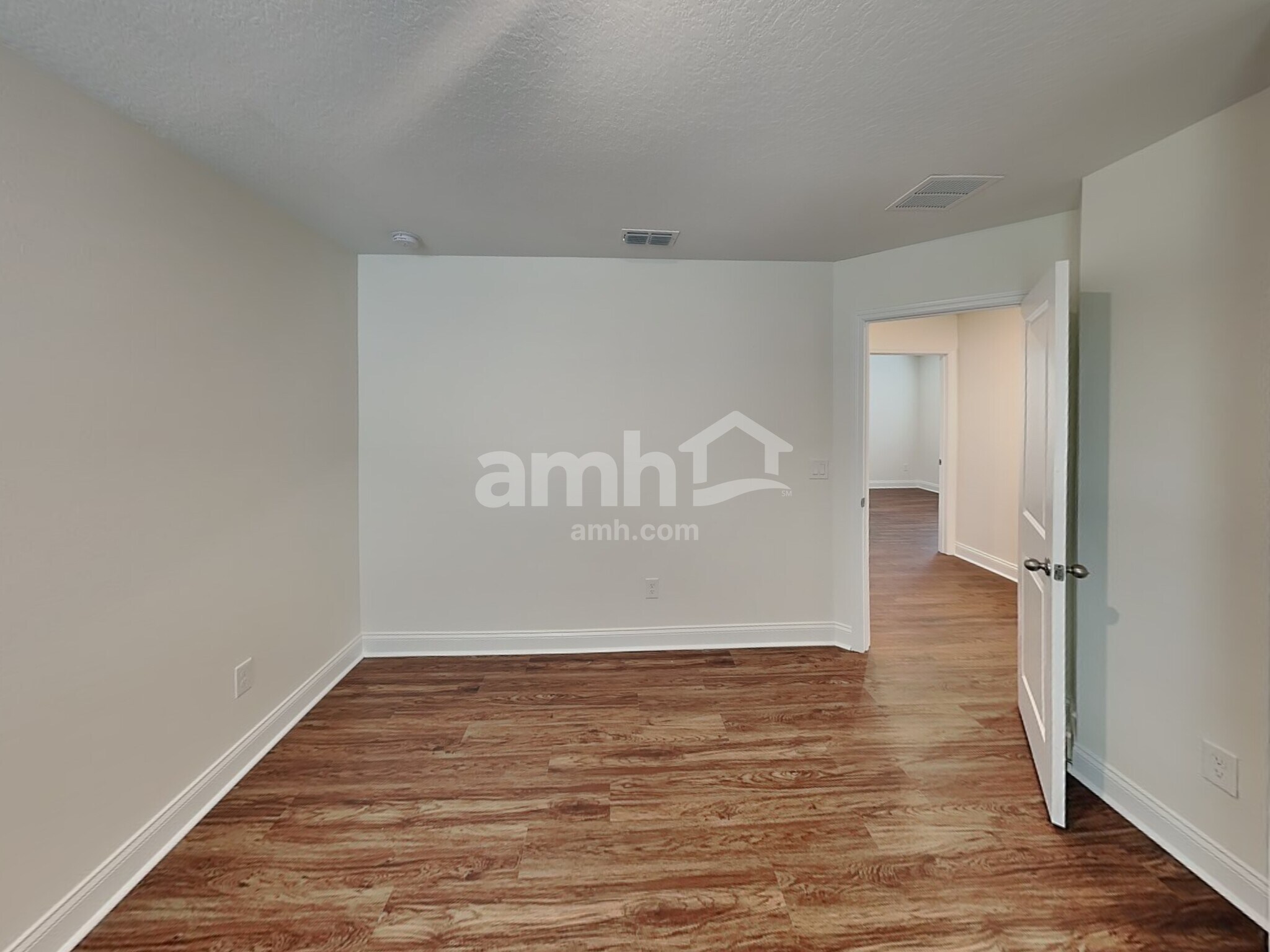 Building Photo - 6062 Little Blf Cir