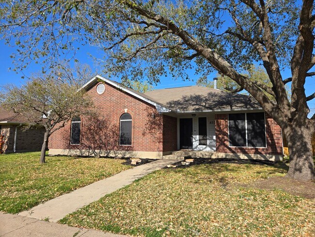 Building Photo - Bryan - 3 Bedroom - 2 Bath home with garag...