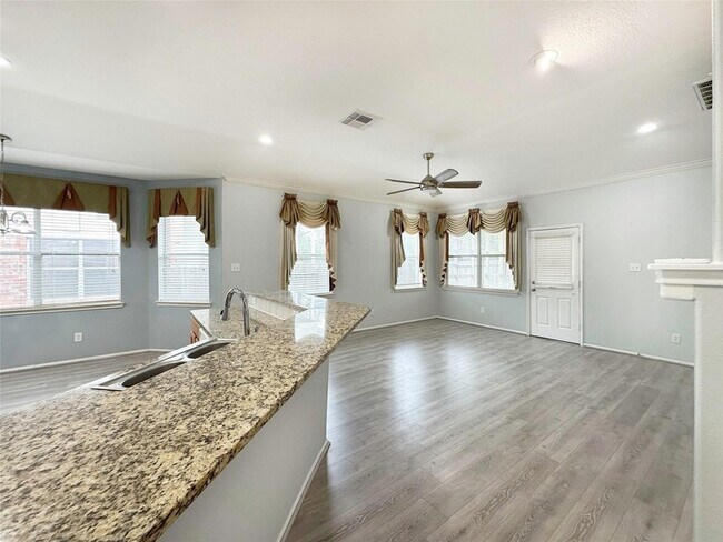 Building Photo - 2910 Lemmingham Dr