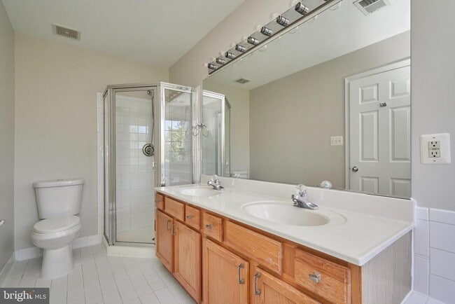 Building Photo - 20515 Blue Heron Terrace