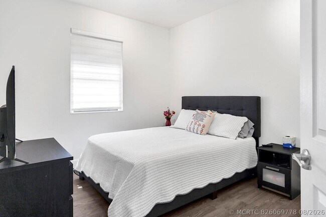 Building Photo - 3548 W 88th St