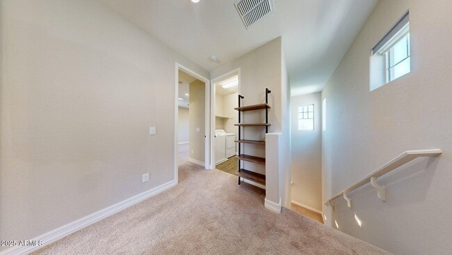 Building Photo - 209 E Beatryce St