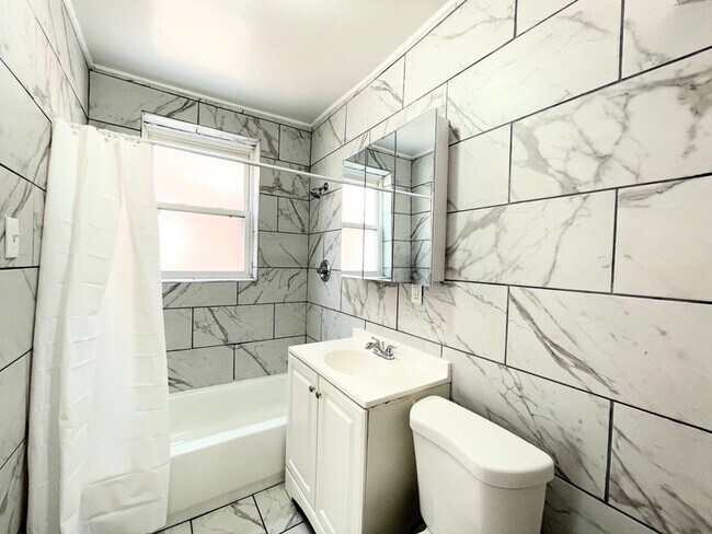 Building Photo - 7202 Lyndover Pl