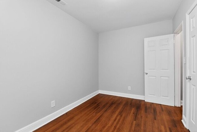 Building Photo - Charming 2BD/1BA Condo on Pecan Ave!