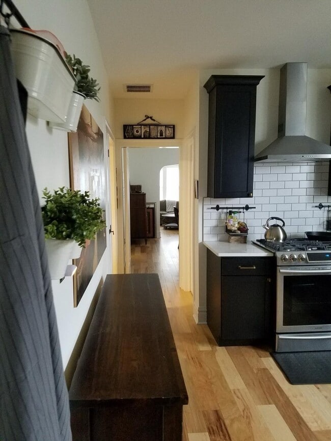 Building Photo - 5650 W 63rd Pl