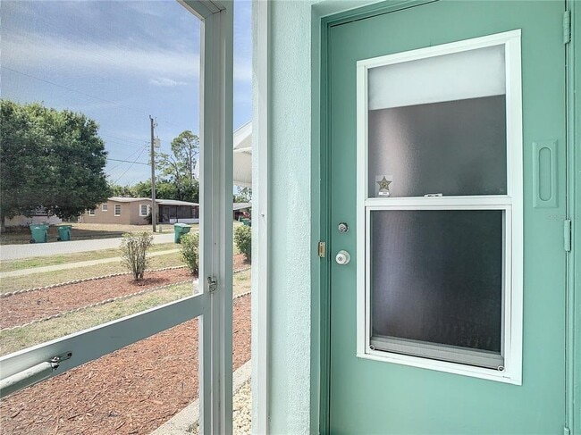 Building Photo - 22186 Catherine Ave