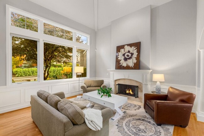 Building Photo - STUNNING Home in coveted Sterling Woods, S...