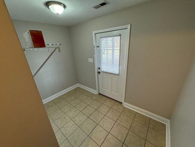 Building Photo - GREAT LOCATION!! Newly Remodeled 3-Bedroom Rental Home in Kannapolis