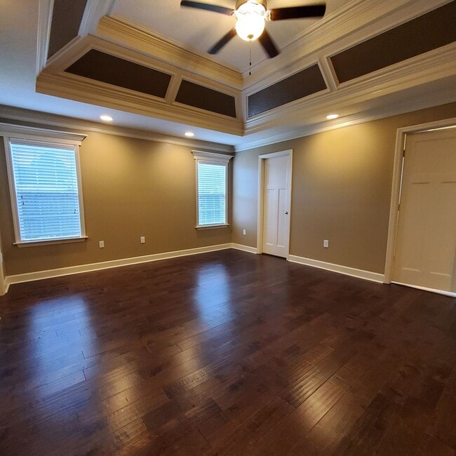 Building Photo - 518 Barnside Ln