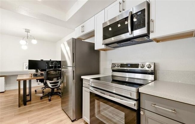 Building Photo - 110 N 2nd Ave