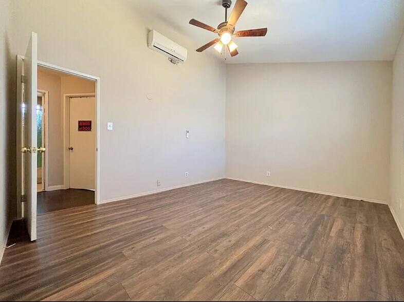 Building Photo - 1343 W 36th St