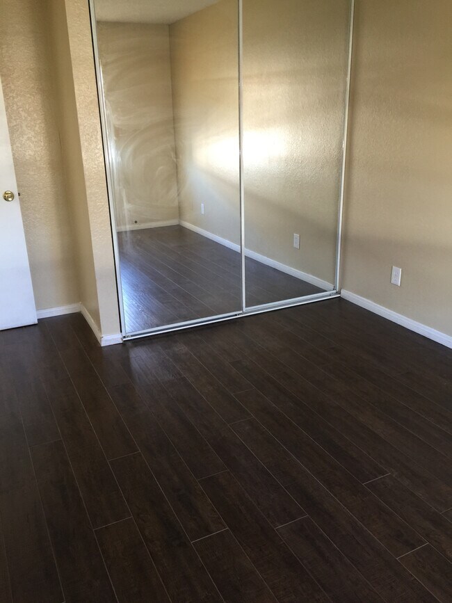 Building Photo - 4216 Middlesex Ave