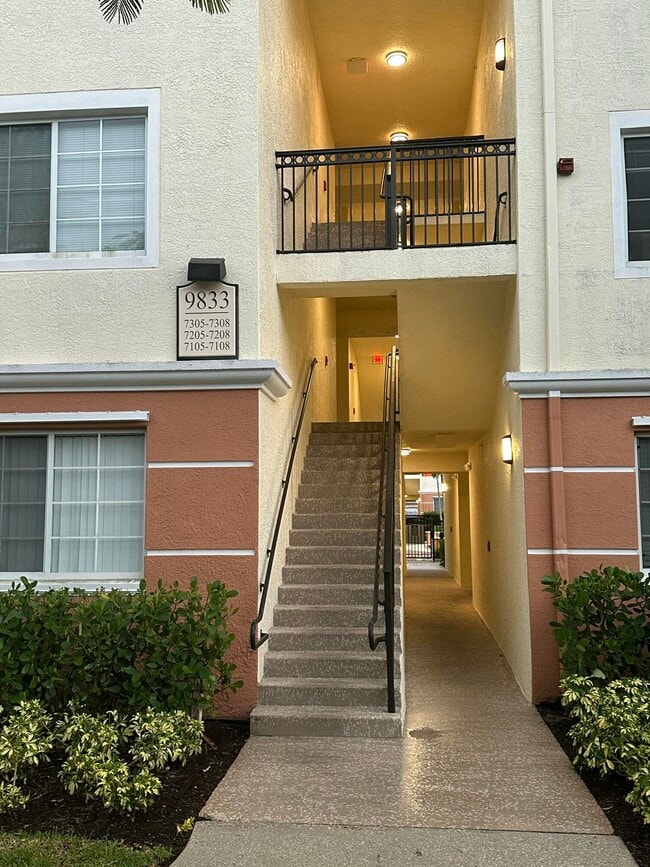 Building Photo - 9833 Baywinds Blvd