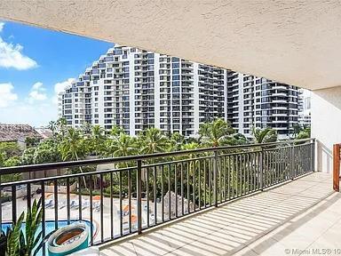Building Photo - 540 Brickell Key Dr