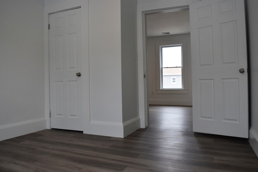 Building Photo - 70 Arlington St