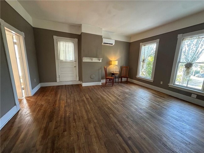 Building Photo - 1610 Union St