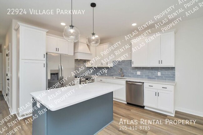 Building Photo - 22924 Village Pkwy