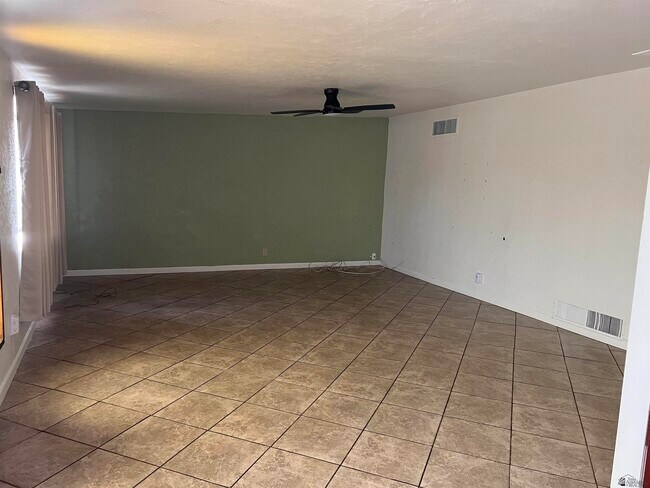 Building Photo - 1294 W 19th St