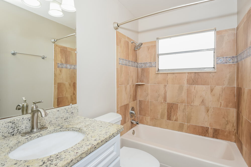 Building Photo - 1220 Regal Ridge Dr