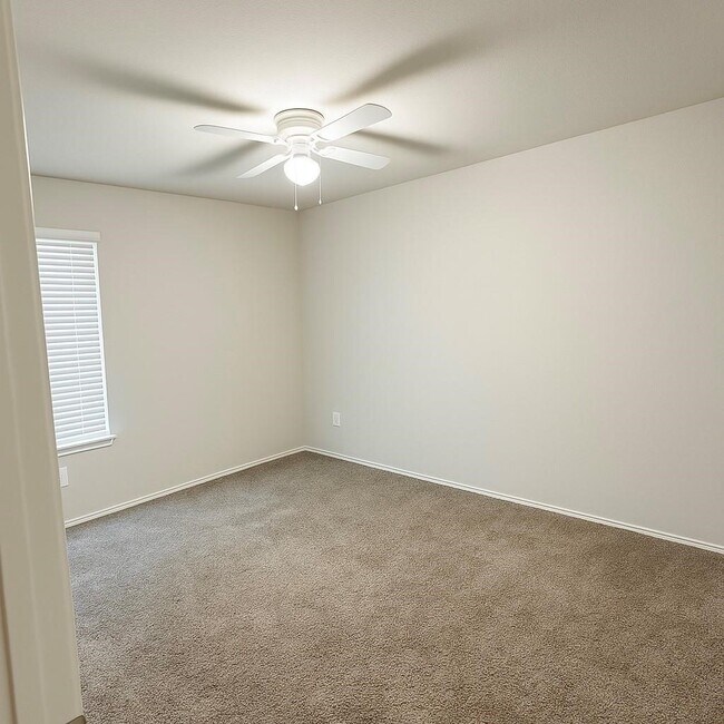 Building Photo - 15422 Massey Frst Dr