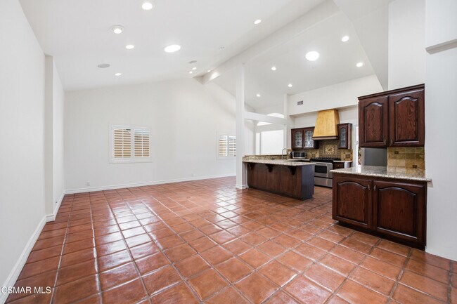 Building Photo - 1090 Elfstone Ct