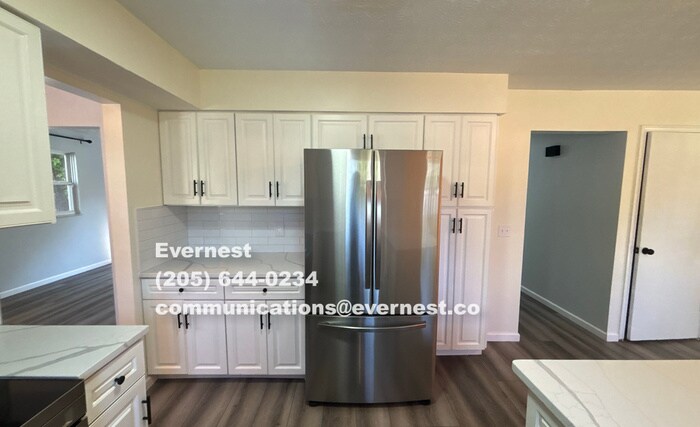 Building Photo - 6642 Glacier Ave