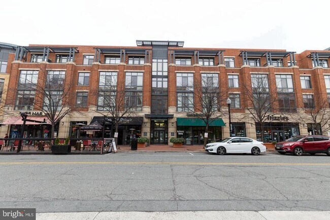 Building Photo - 520 John Carlyle St