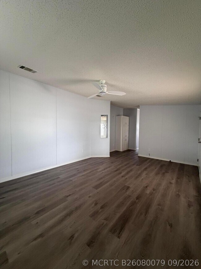 Building Photo - 8179 Sandwedge Terrace